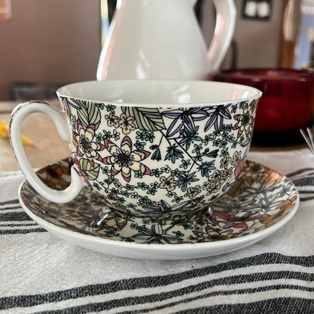 Coastline Imports Gracie China Tea Cup and Plate - Picture 1 of 6